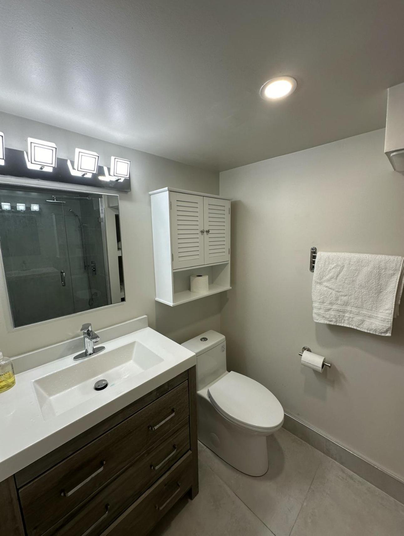 Pvt Near Waterloo Airport & Minutes To Downtown Apartment Kitchener